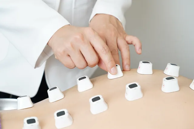 kwellness, traditionalmedicine, koreanmedicineclinic, nikom, acupuncture, kheritagehealth, pulsediagnosis, wellnessclinic, moxibustion, cuppingtherapy. Physical therapy service quality: the owner's role